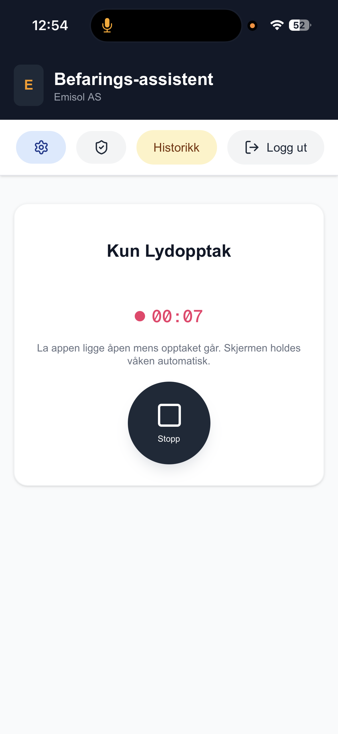 Befaringsassistenten under lydopptak, med telleverk og en stoppknapp.